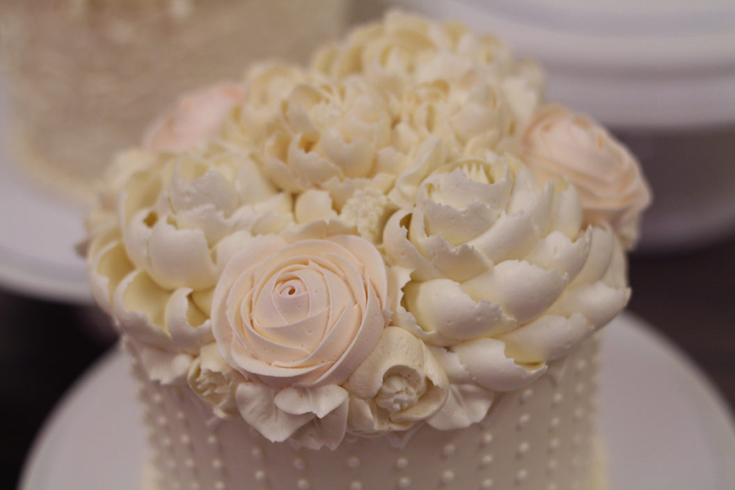 So many delicious buttercream cakes…. White Flower Cake Shoppe — free download